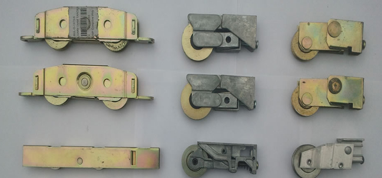 patio sliding door wheel replacement West Lealman